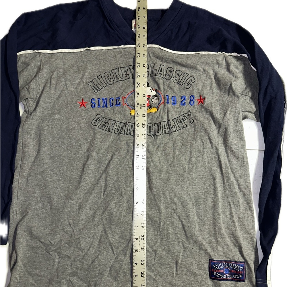 Vintage Y2K Disney Store Mickey Classic Embroidered Long Sleeve V Neck Gray L - Picture 4 of 5